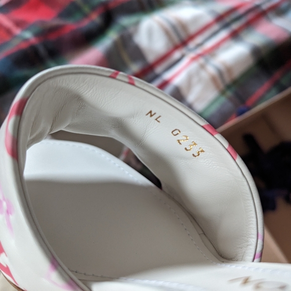 Louis Vuitton Summer 2023 Sandals - Picture 3 of 5